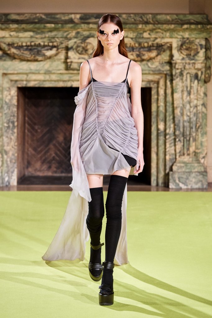 王薇薇 Vera Wang 2020/21秋冬高级成衣秀 - New York Fall 2020