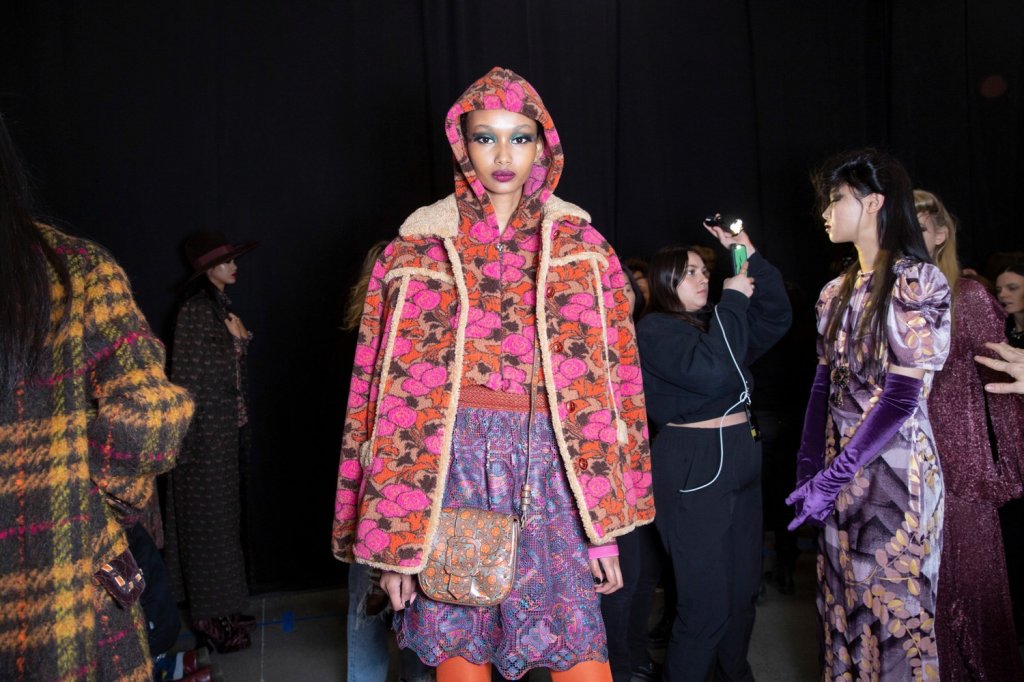 安娜苏 Anna Sui 2020/21秋冬高级成衣秀(后台妆容) - New York Fall 2020