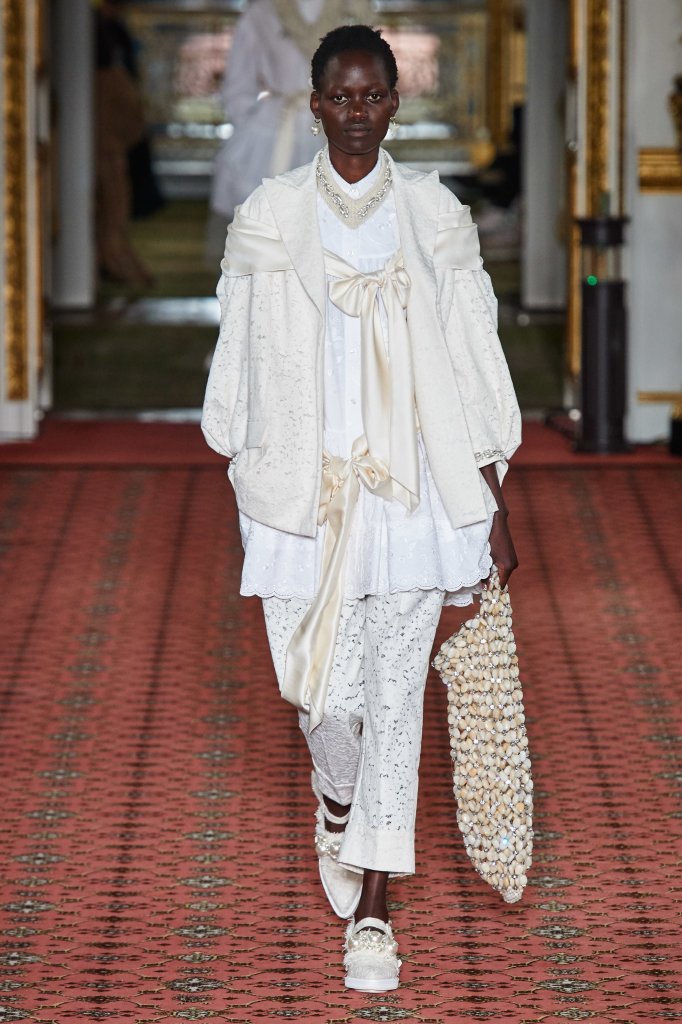 西蒙娜·罗莎 Simone Rocha 2020/21秋冬高级成衣秀 - London Fall 2020
