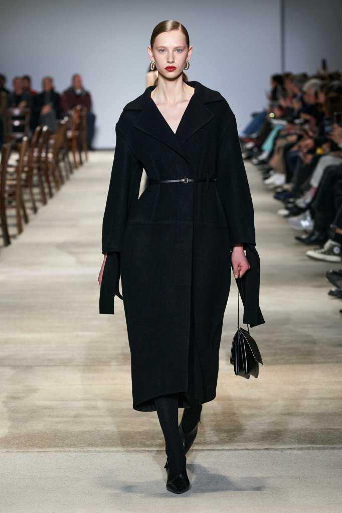 吉尔·桑德 Jil Sander 2020/21秋冬高级成衣秀 - Milan Fall 2020