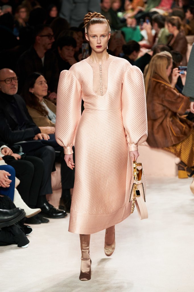 芬迪 Fendi 2020/21秋冬高级成衣秀 - Milan Fall 2020