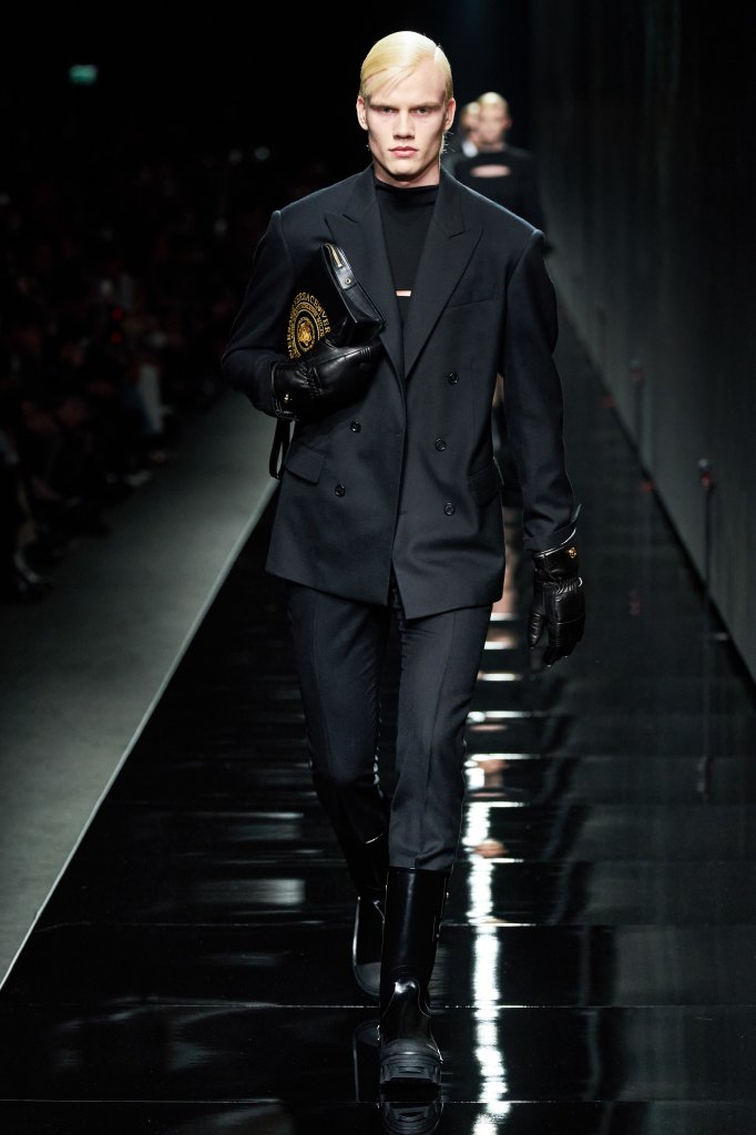 范思哲 Versace 2020/21秋冬高级成衣秀 - Milan Fall 2020