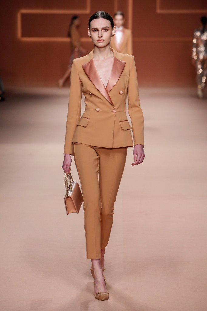 Elisabetta Franchi 2020/21秋冬高级成衣秀 - Milan Fall 2020