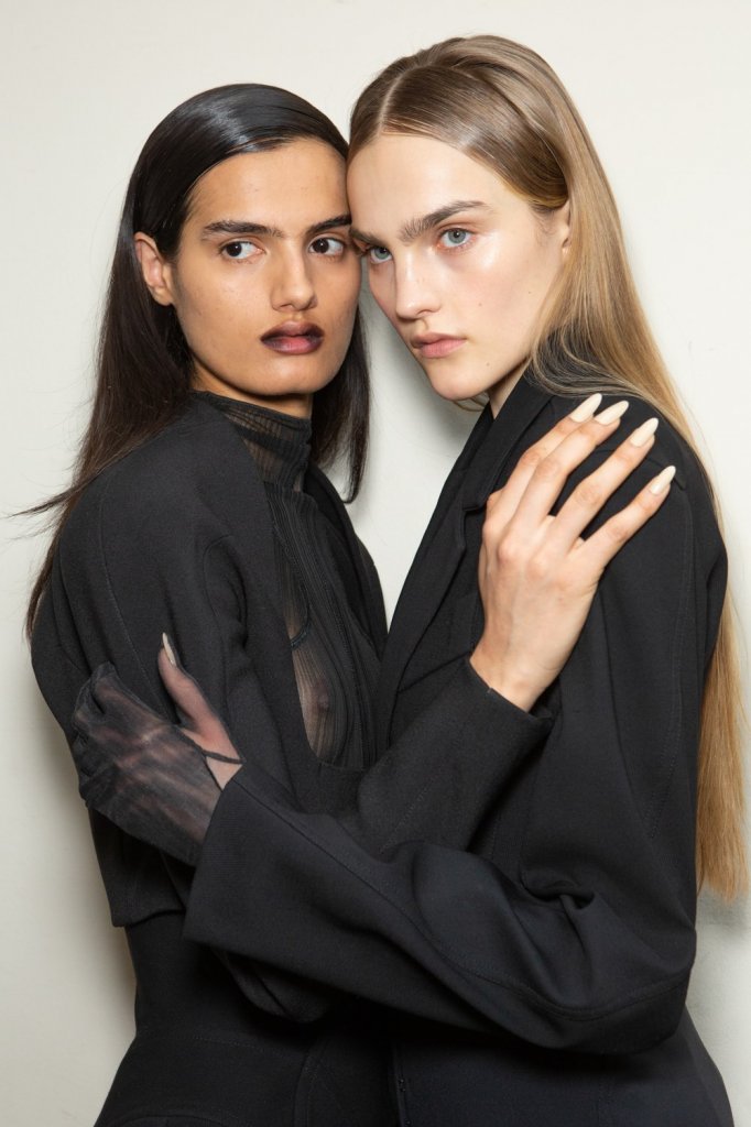 蒂埃里&middot;穆勒 Mugler 2020/21秋冬高级成衣秀(后台妆容) - Paris Fall 2020