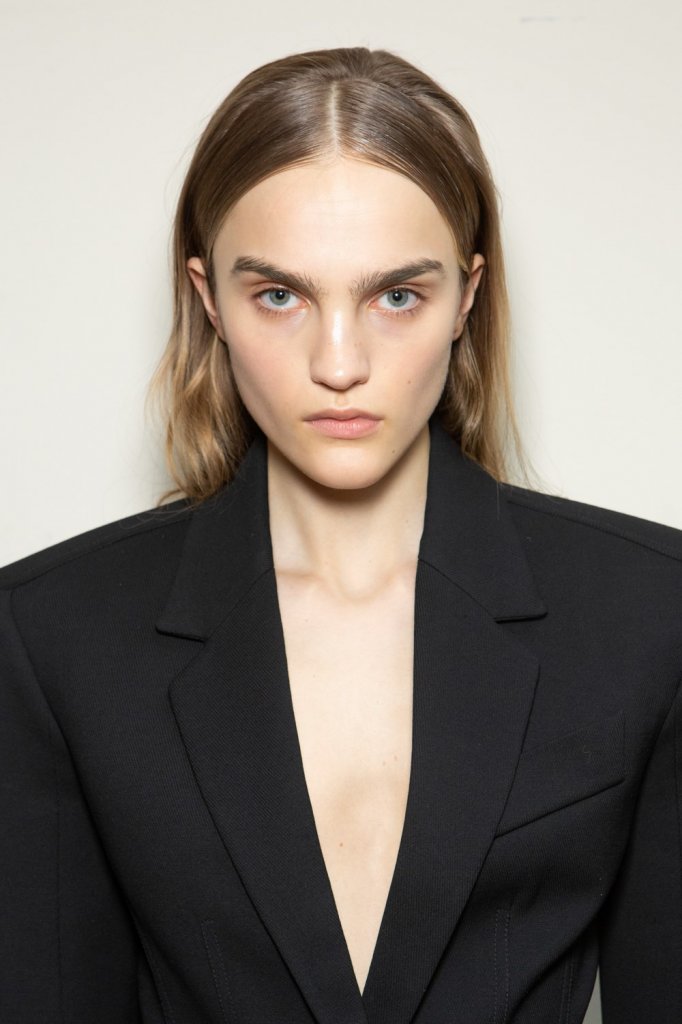 蒂埃里&middot;穆勒 Mugler 2020/21秋冬高级成衣秀(后台妆容) - Paris Fall 2020