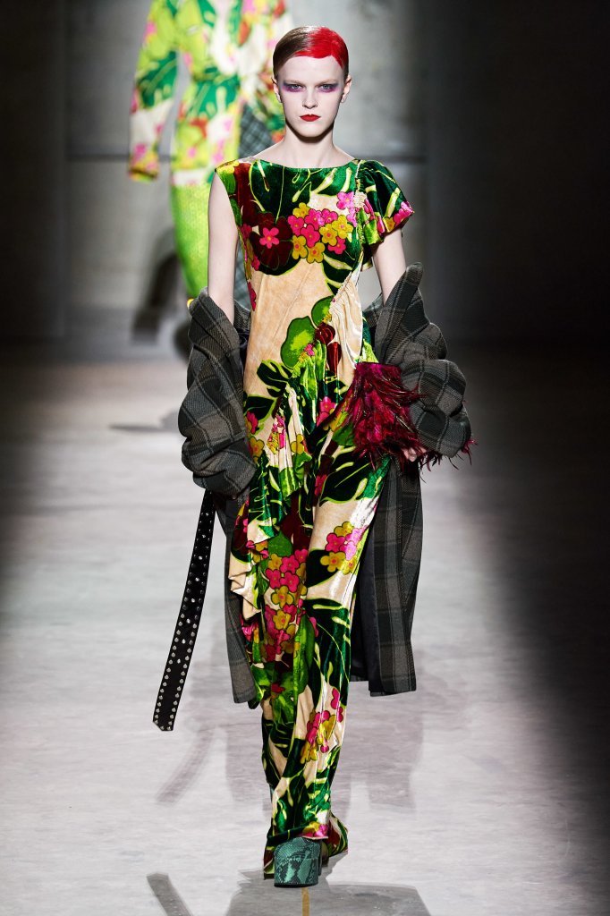 德赖斯·范诺顿 Dries Van Noten 2020/21秋冬高级成衣秀 - Paris Fall 2020