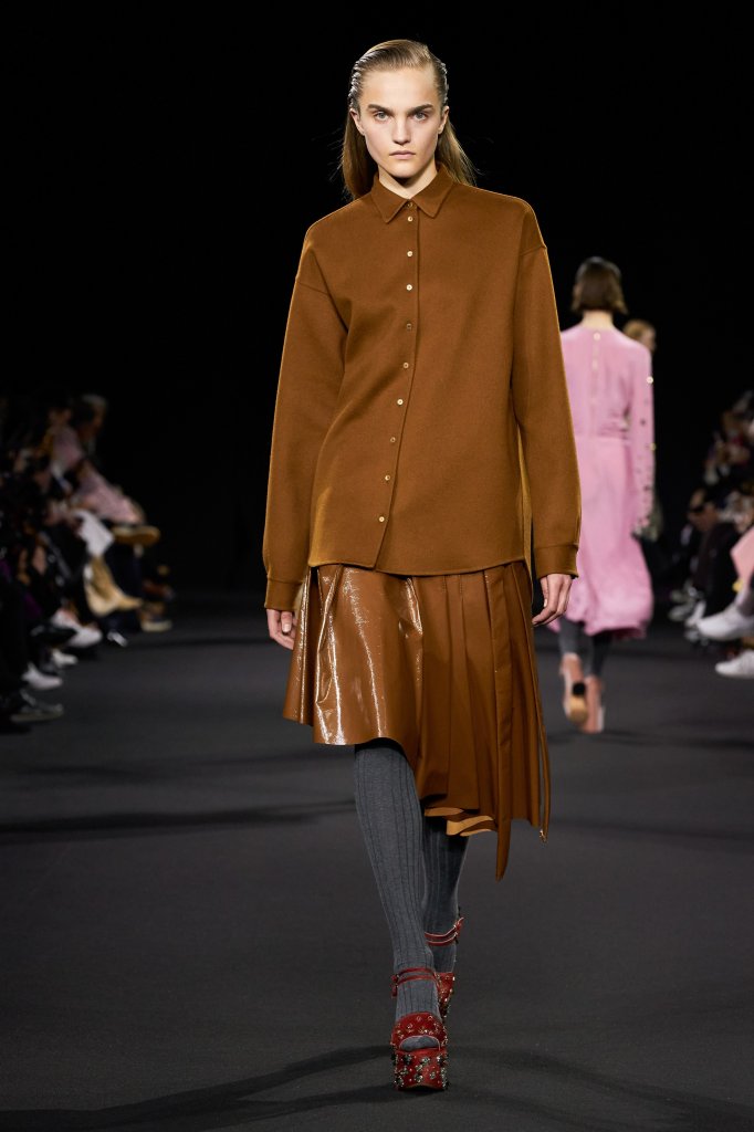 巴黎罗莎 Rochas 2020/21秋冬高级成衣秀 - Paris Fall 2020