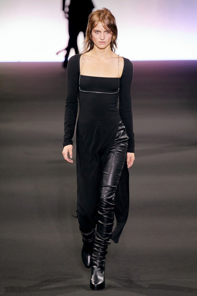 安·迪穆拉米斯特 Ann Demeulemeester 2020/21秋冬高级成衣秀 - Paris Fall 2020