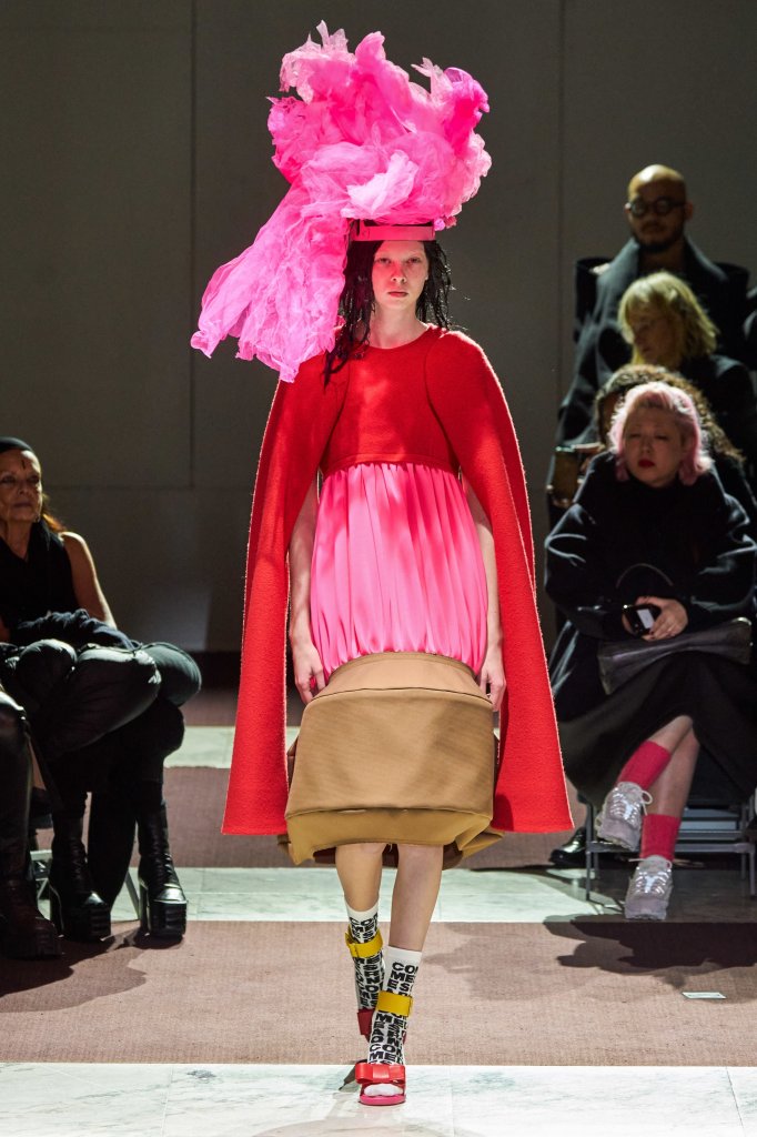 川久保玲 Comme des Garçons 2020/21秋冬高级成衣秀 - Paris Fall 2020