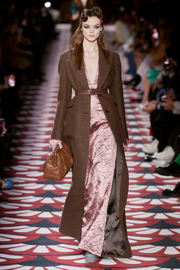 缪缪 Miu Miu 2020/21秋冬高级成衣秀 - Paris Fall 2020