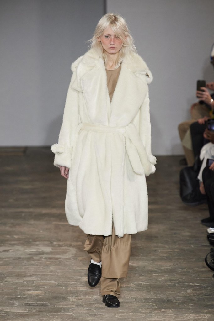 Moon Young Hee 2020/21秋冬高级成衣秀 - Paris Fall 2020