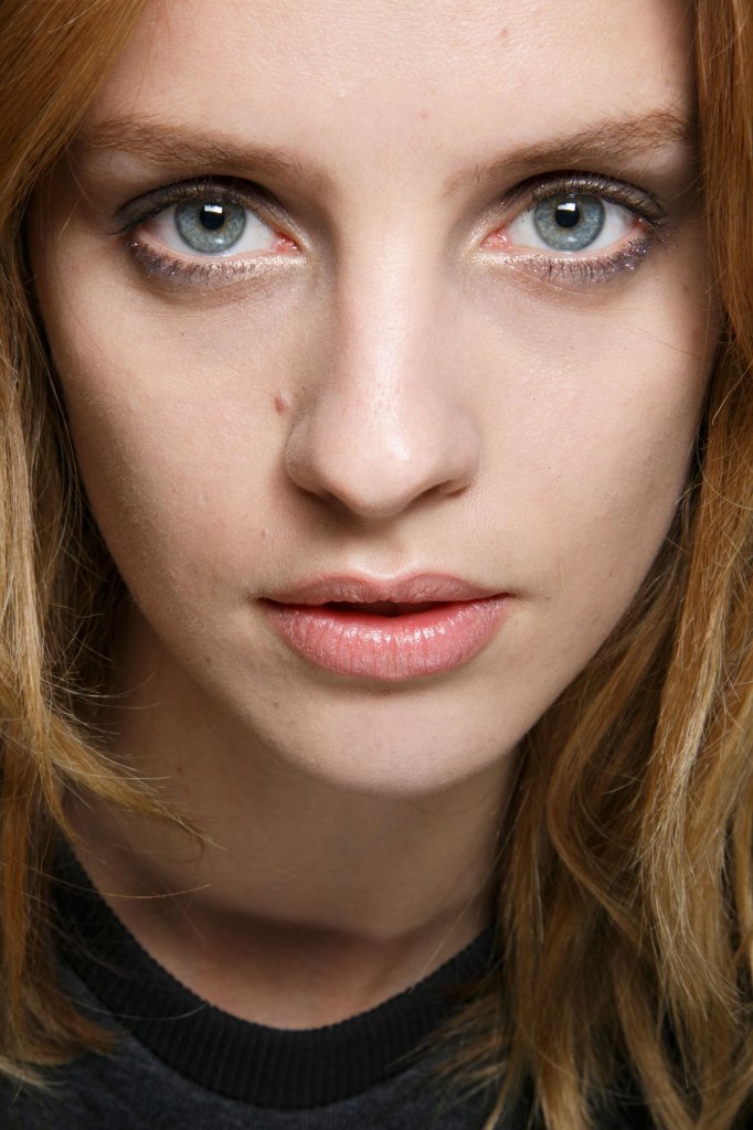 蓝色情人 Blumarine 2014春夏高级成衣秀(后台妆容) - Milan Spring 2014