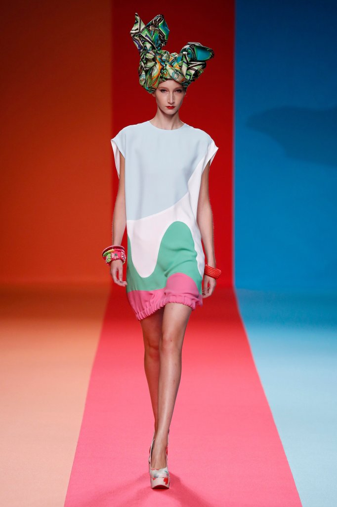 阿嘉莎·鲁兹·德拉普拉达 Agatha Ruiz De La Prada 2021春夏高级成衣秀 - Madrid Spring 2021