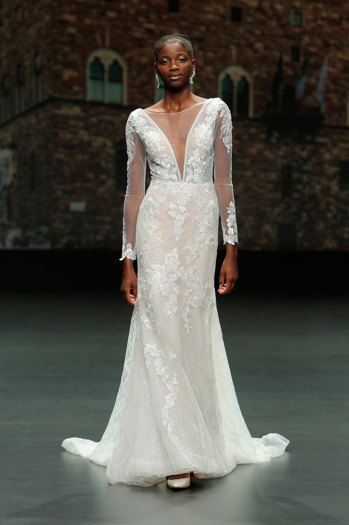 Nicole Milano 2020/21秋冬婚纱礼服秀 - Barcelona Bridal Week