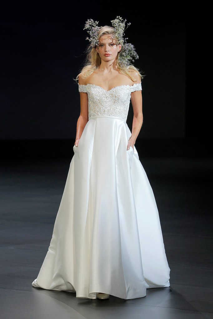 Pronovias Group 2020/21秋冬婚纱礼服秀 - Barcelona Bridal Week