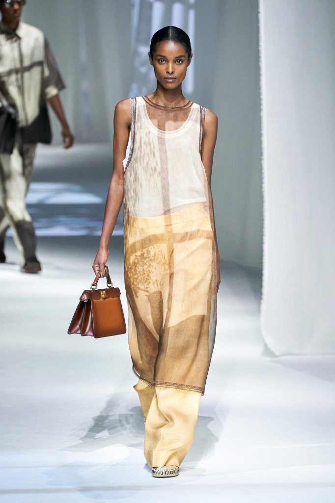 芬迪 Fendi 2021春夏高级成衣秀 - Milan Spring 2021