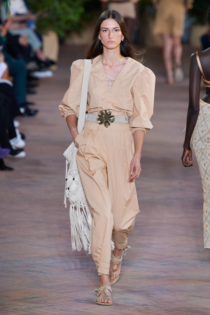阿尔伯特-菲尔蒂 Alberta Ferretti 2021春夏高级成衣秀 - Milan Spring 2021