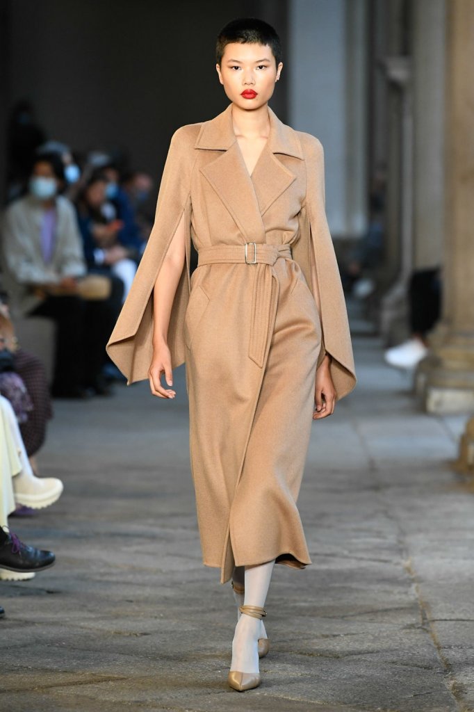 麦丝玛拉 Max Mara 2021春夏高级成衣秀 - Milan Spring 2021