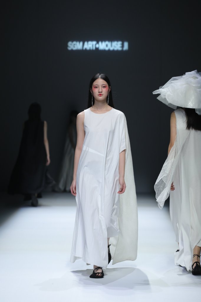 MOUSE JI·SGM ART 2021春夏高级成衣秀 - Beijing Spring 2021