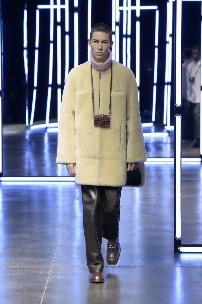 芬迪 Fendi 2021/22秋冬男装秀 - Milan Fall 2021