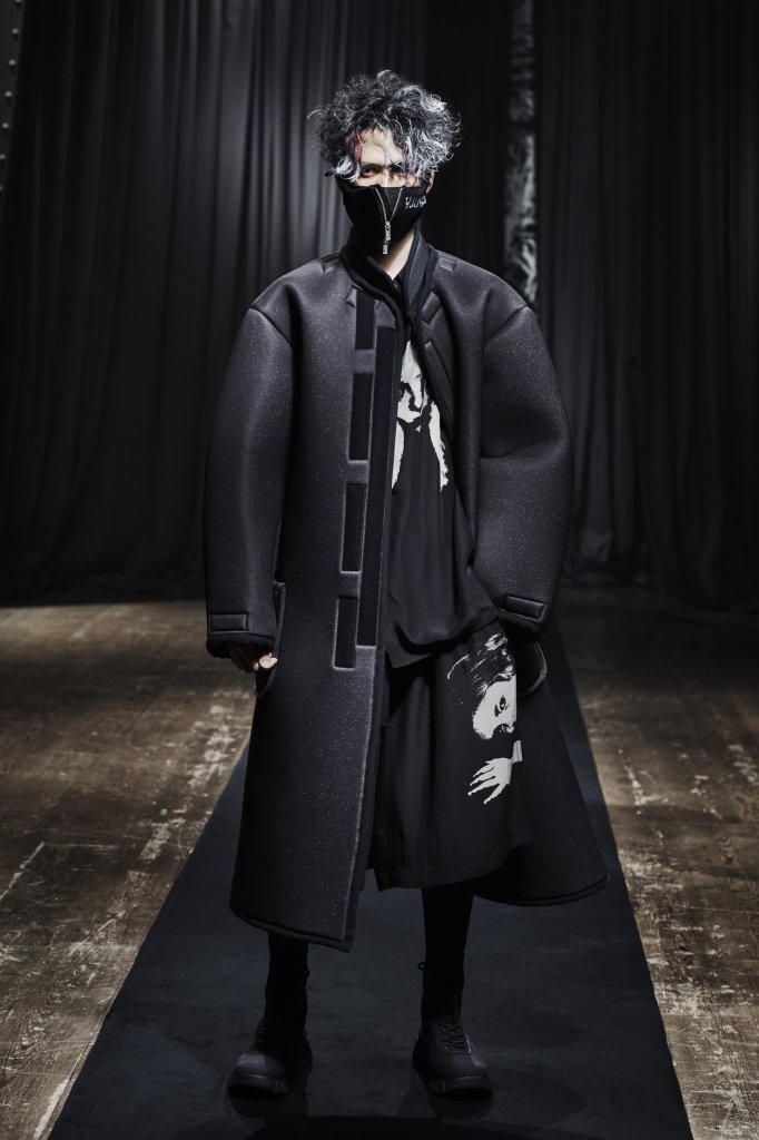 山本耀司 Yohji Yamamoto 2021/22秋冬男装秀 - Paris Fall 2021