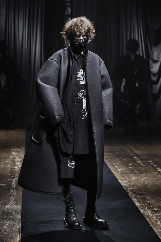 山本耀司 Yohji Yamamoto 2021/22秋冬男装秀 - Paris Fall 2021