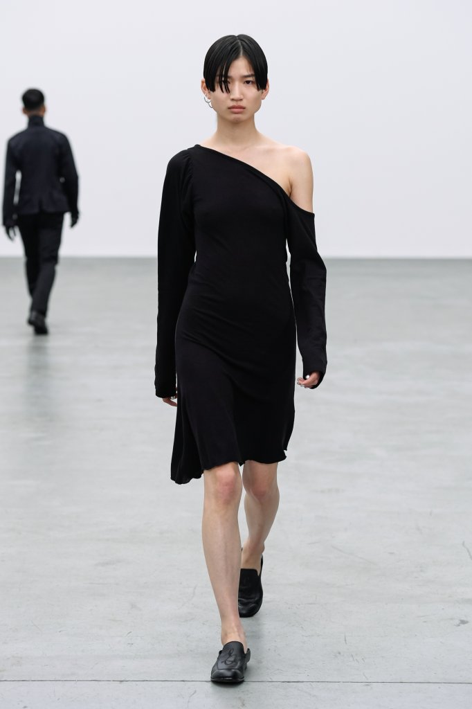 Sulvam 2021/22秋冬高级成衣秀 - Paris Fall 2021