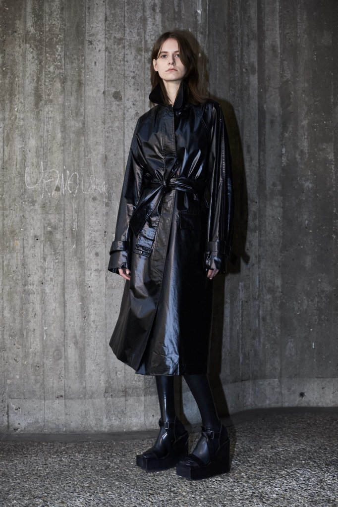 克里斯汀·万诺斯 Christian Wijnants 2021早秋高级成衣Lookbook(Pre-Fall 2021)