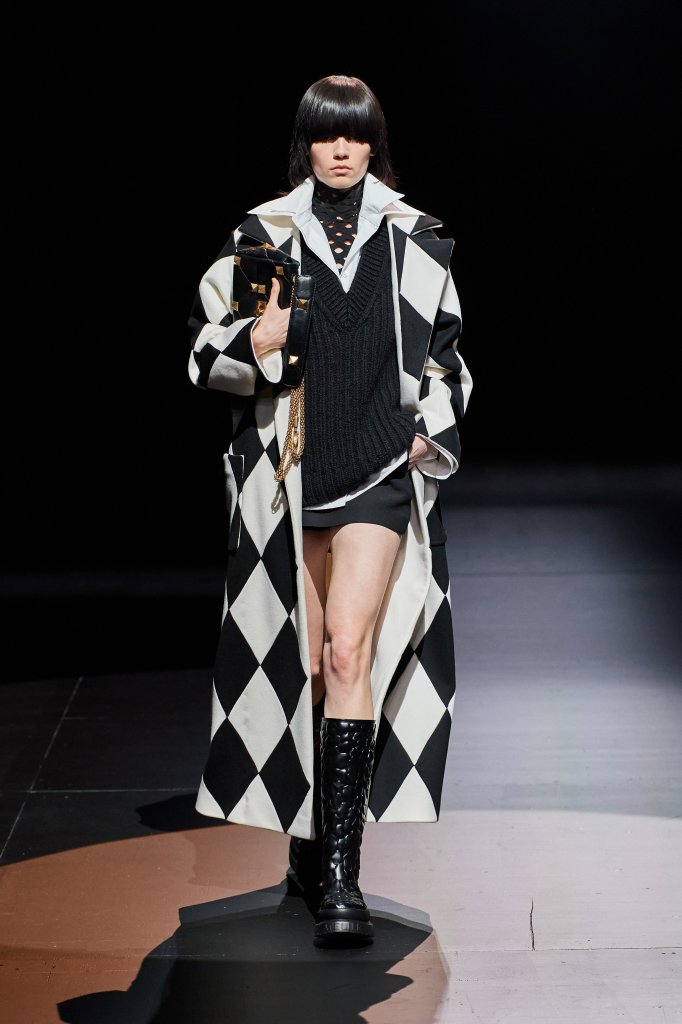 华伦天奴 Valentino 2021/22秋冬高级成衣秀
