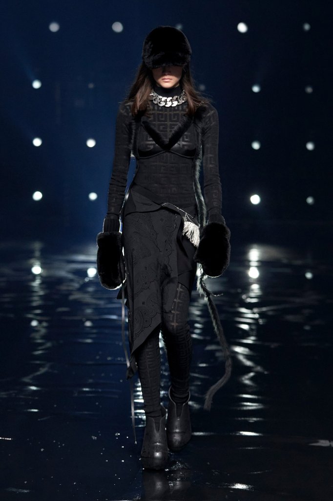 纪梵希 Givenchy 2021/22秋冬高级成衣秀
