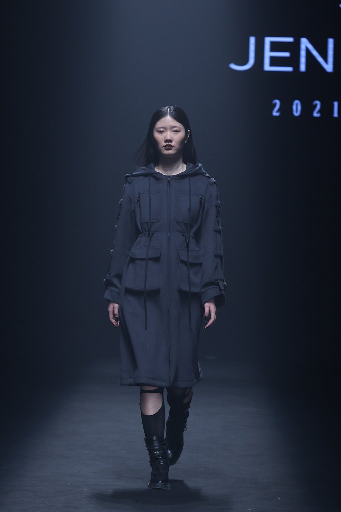 黄雅婷 · JENNA HUANG | 10+3 2021/22秋冬高级成衣秀 - Beijing Fall 2021