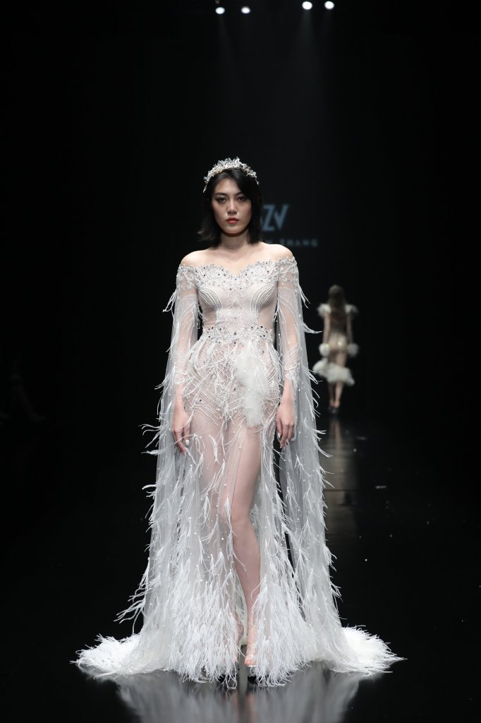 WILLIAM ZHANG · 张宏伟 2021/22秋冬婚纱礼服秀 - Beijing Fall 2021