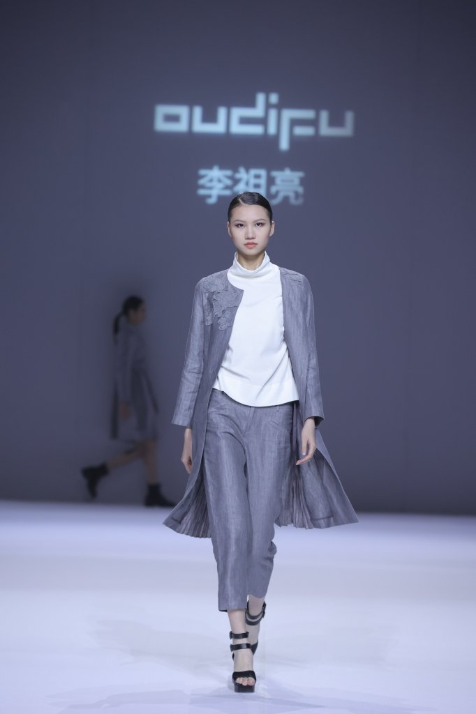 欧蒂芙 OUDIFU · 李祖亮 2021/22秋冬高级成衣秀 - Beijing Fall 2021