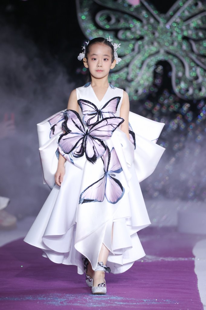 Beautyberry Kids 2021/22秋冬童装秀 - Beijing Fall 2021-天天时装-口袋里的时尚指南