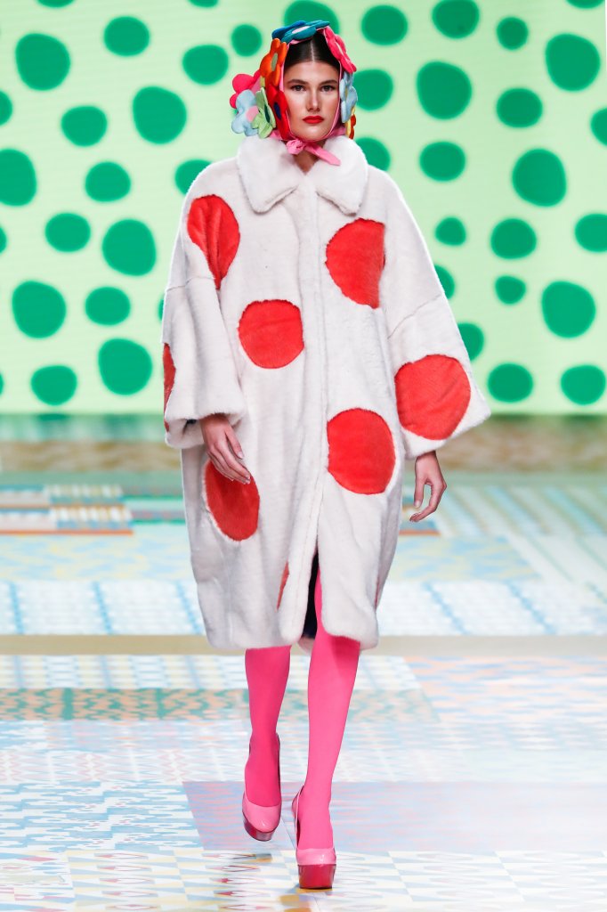 阿嘉莎·鲁兹·德拉普拉达 Agatha Ruiz De La Prada 2021/22秋冬高级成衣秀 - Madrid Fall 2021