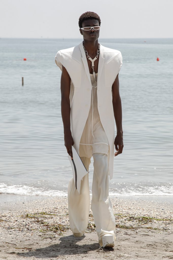 瑞克·欧文斯 Rick Owens 2022春夏男装秀 - Paris Sping 2022