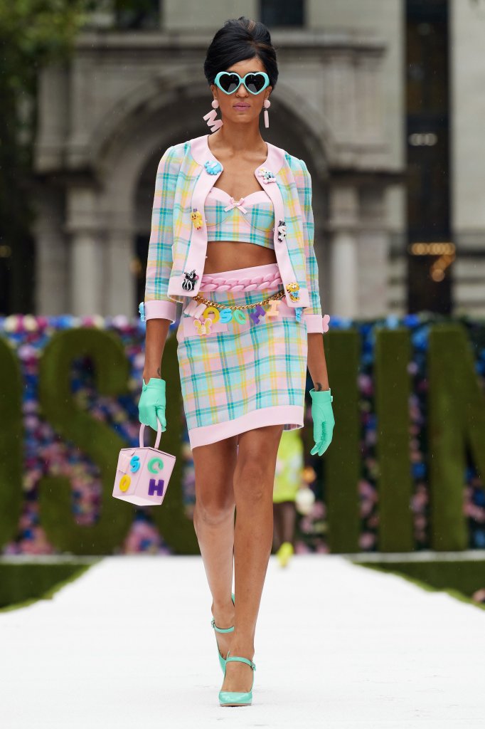 莫斯奇诺 Moschino 2022春夏高级成衣秀 - New York Spring 2022