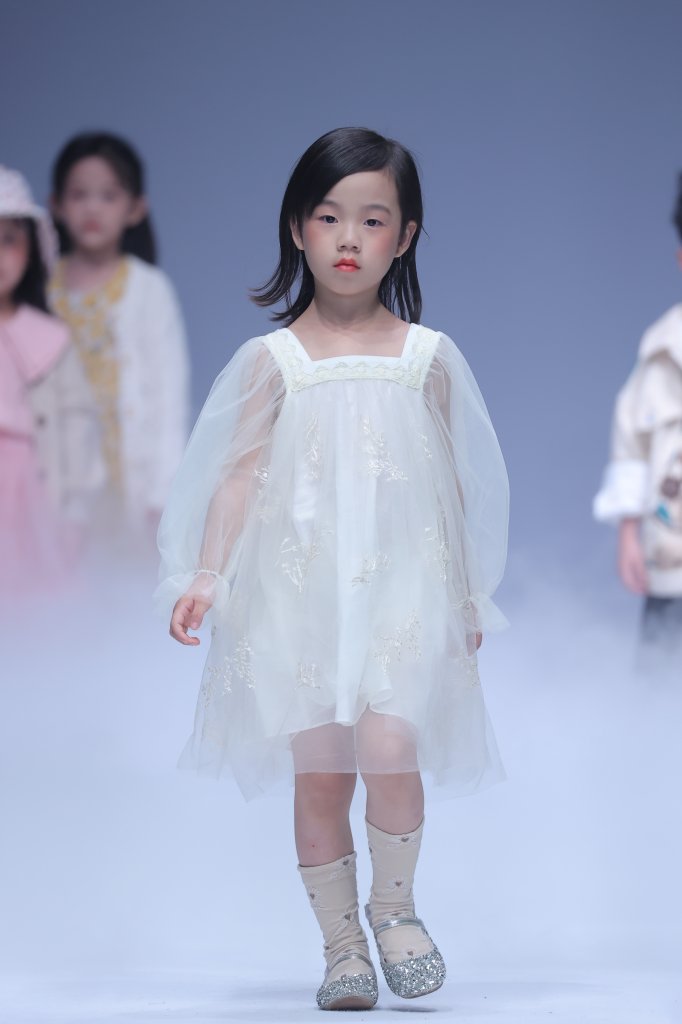 禾雀·王晓红 2022春夏童装秀 - Beijing Spring 2022