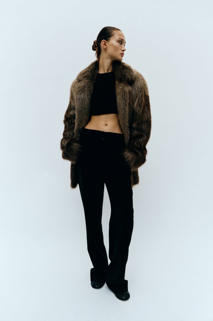 Izeta 2021/22秋冬高级成衣Lookbook