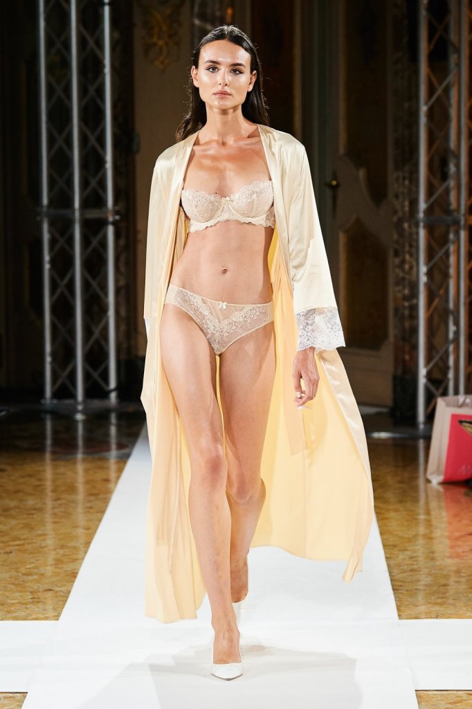 Nera Lingerie 2022春夏高级成衣秀 - Milan Spring 2022