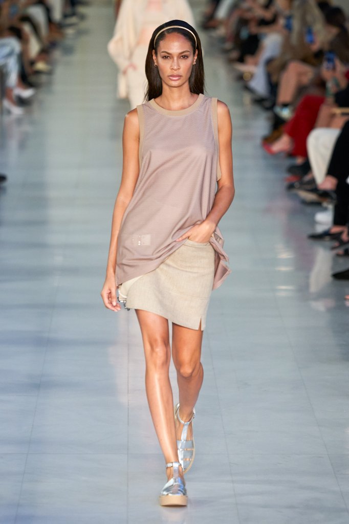 麦丝玛拉 Max Mara 2022春夏高级成衣秀 - Milan Spring 2022