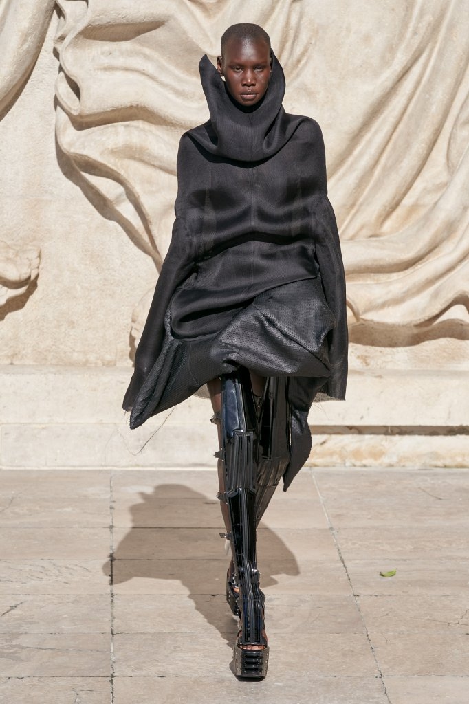 瑞克·欧文斯 Rick Owens 2022春夏高级成衣秀 - Paris Spring 2022