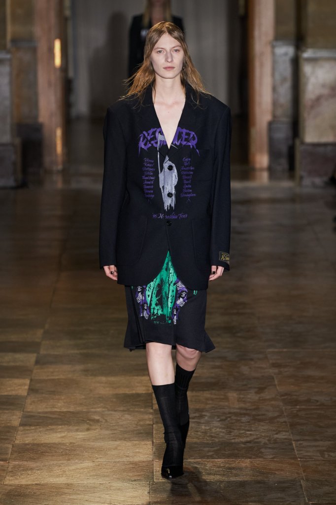 拉夫·西蒙 Raf Simons 2022春夏高级成衣秀 - Paris Spring 2022	