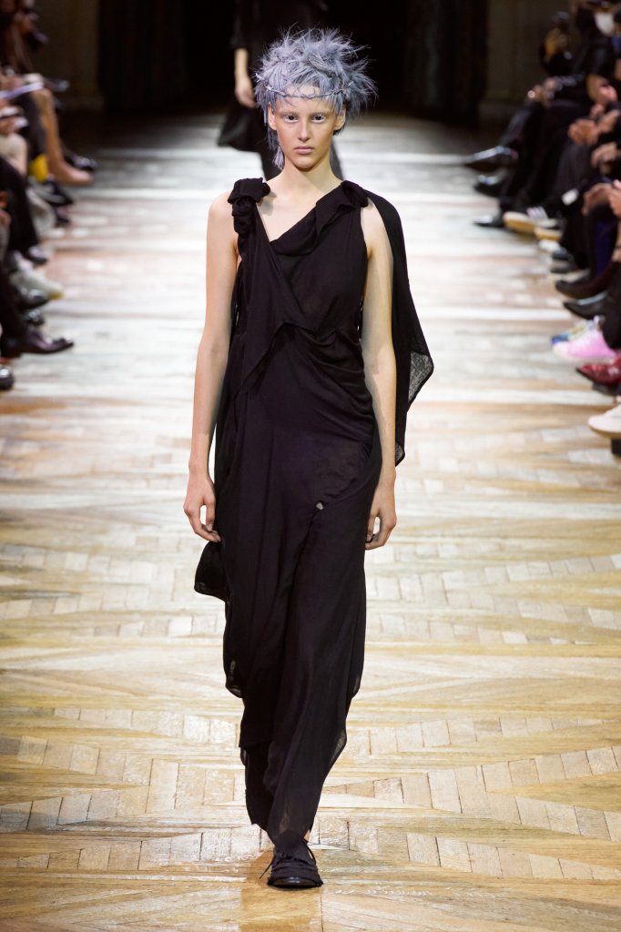 山本耀司 Yohji Yamamoto 2022春夏高级成衣秀 - Paris Spring 2022
