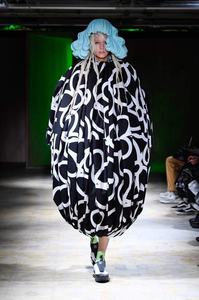 川久保玲 Comme des Garçons 2022春夏高级成衣秀 - Paris Spring 2022