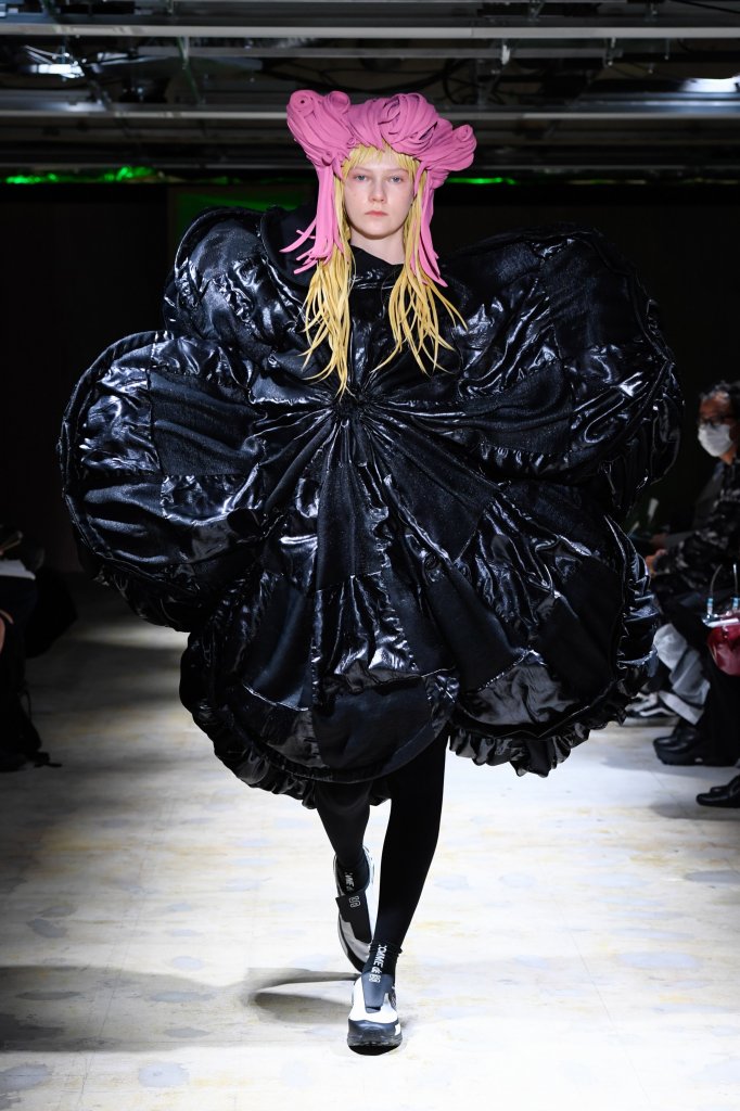 川久保玲 Comme des Garçons 2022春夏高级成衣秀 - Paris Spring 2022