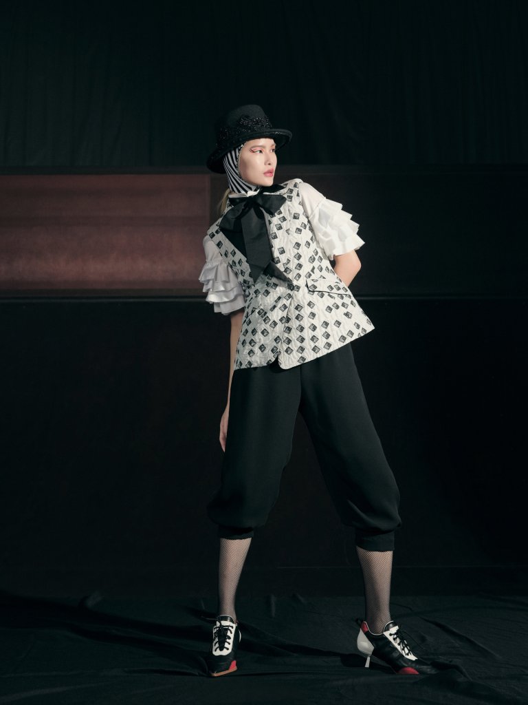 夏姿·陈 Shiatzy Chen 2022春夏高级成衣Lookbook