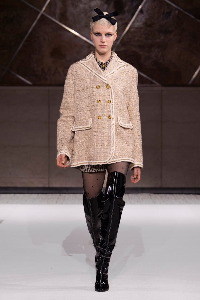 詹巴迪斯塔·瓦利 Giambattista Valli 2022早秋系列发布秀