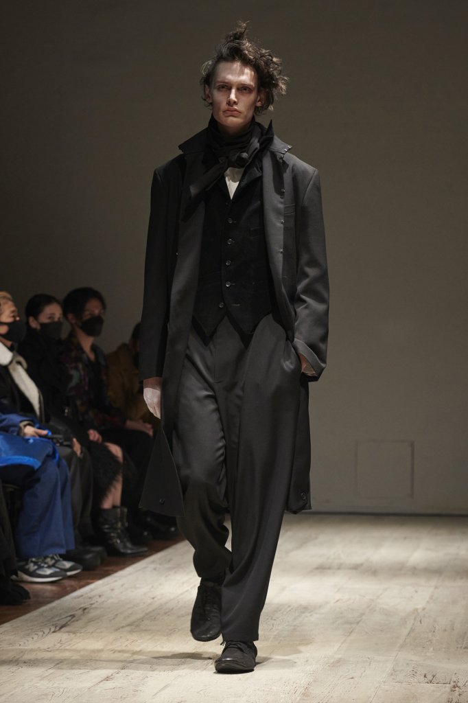 山本耀司 Yohji Yamamoto 2022/23秋冬男装秀 - Paris Fall 2022