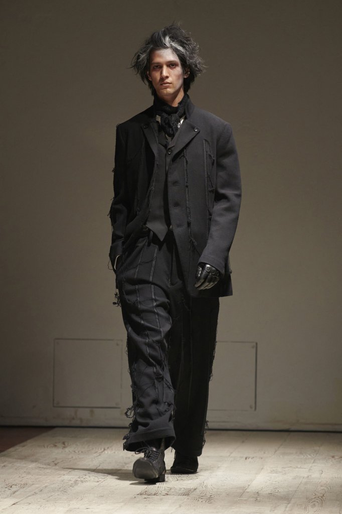 山本耀司 Yohji Yamamoto 2022/23秋冬男装秀 - Paris Fall 2022